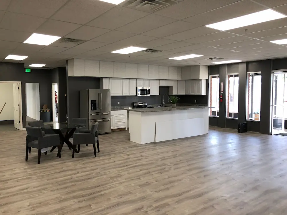 Commercial facility